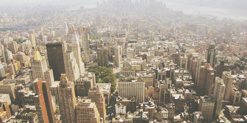 工业设备销售指南：腐蚀与高低温特殊环境下的选型与防护策略